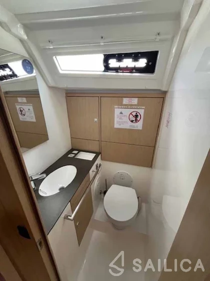 Bavaria 46 Cruiser - Yacht Charter Sailica