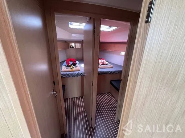 Bavaria 46 Cruiser - Yacht Charter Sailica