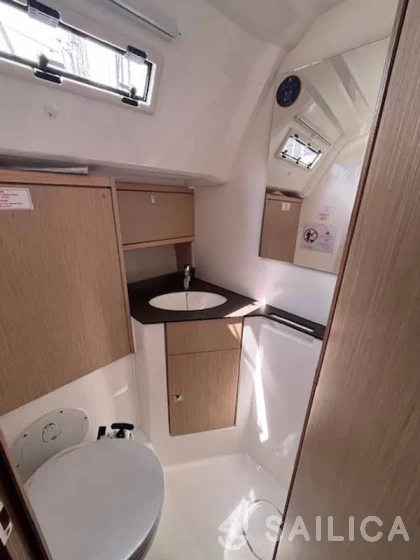 Bavaria 46 Cruiser - Yacht Charter Sailica
