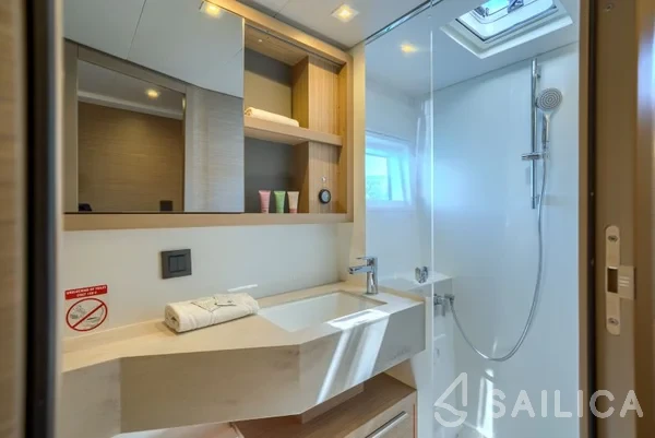 Lagoon 46  - Yacht Charter Sailica