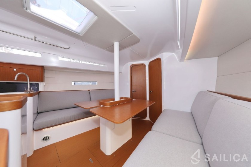 First 36 - Yacht Charter Sailica