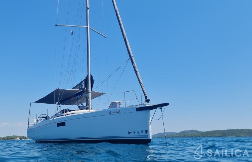 First 36 - Yacht Charter Sailica