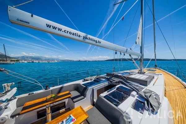 Hanse 588 - Yacht Charter Sailica