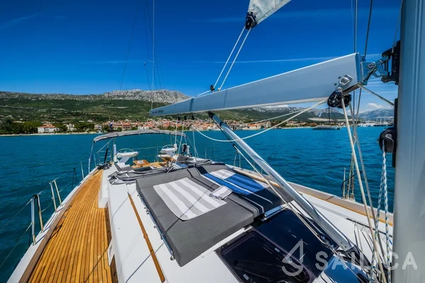 Hanse 588 - Yacht Charter Sailica