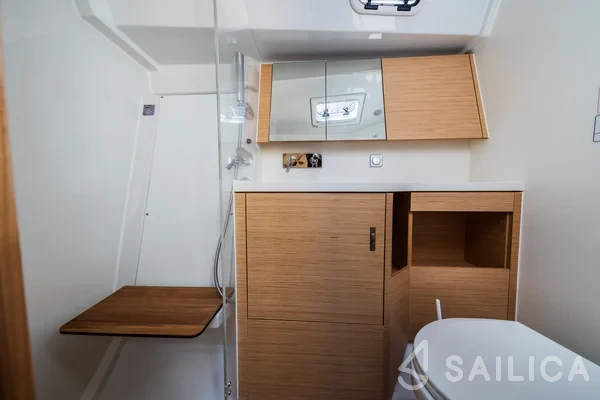 Hanse 410 - Yacht Charter Sailica