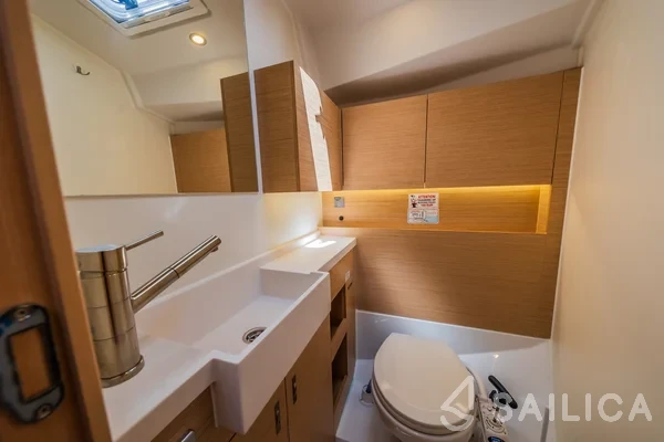 Hanse 410 - Yacht Charter Sailica