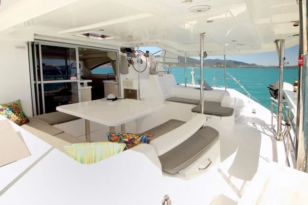 Leopard 48 - Yacht Charter Sailica