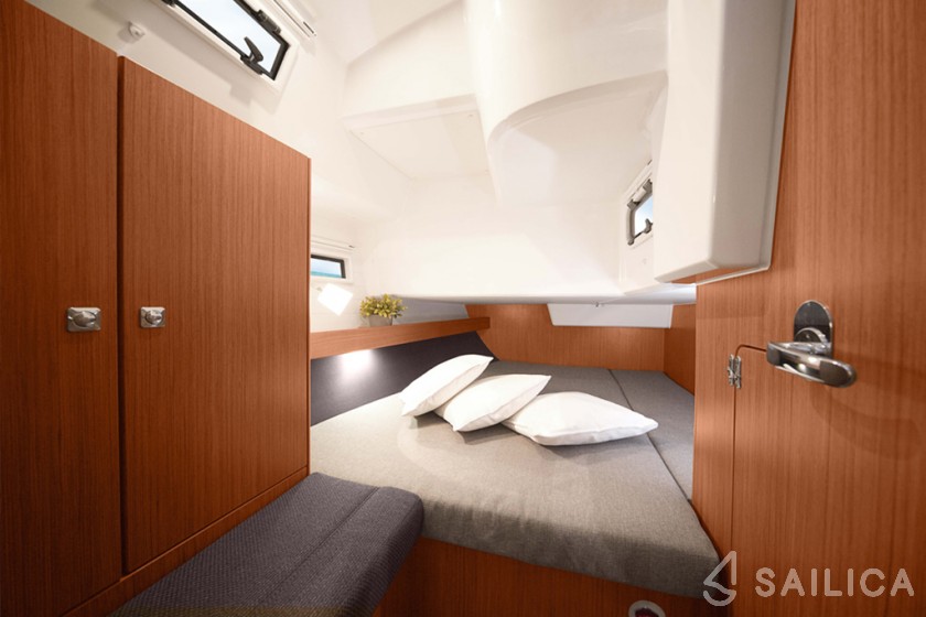 Bavaria Cruiser 41 - Yacht Charter Sailica