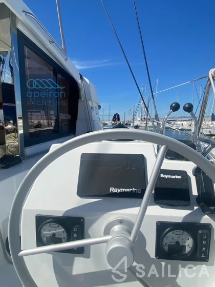 Bali Catsmart - Yacht Charter Sailica