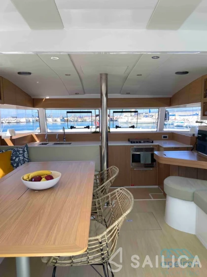 Bali Catsmart - Yacht Charter Sailica