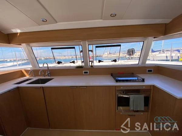 Bali Catsmart - Yacht Charter Sailica