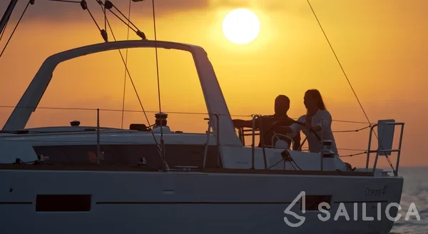 Oceanis 41 - Yacht Charter Sailica