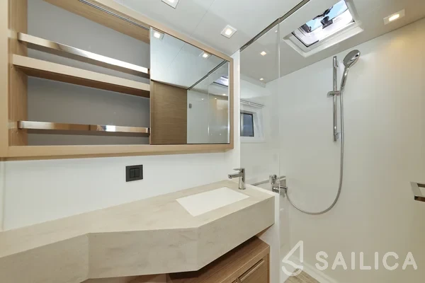 Lagoon 46  - Yacht Charter Sailica