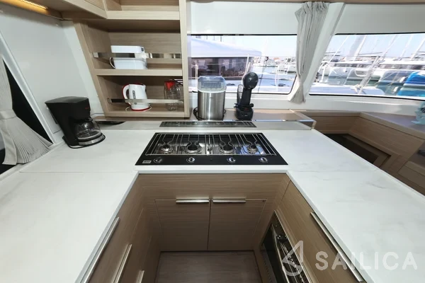 Lagoon 46  - Yacht Charter Sailica