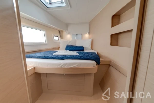 Lagoon 42 - Yacht Charter Sailica