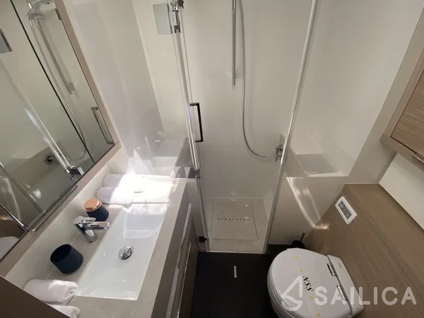 Lagoon 55 - Yacht Charter Sailica