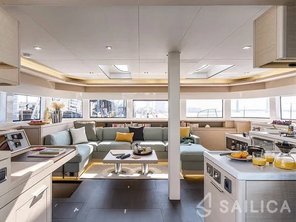 Lagoon 55 - Yacht Charter Sailica