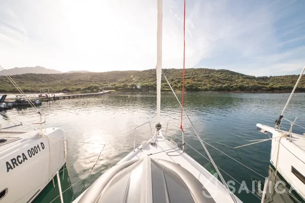 Oceanis 40.1 - Yacht Charter Sailica