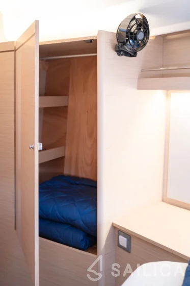 Oceanis 40.1 - Yacht Charter Sailica