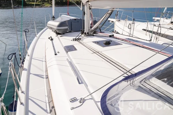 Oceanis 40.1 - Yacht Charter Sailica