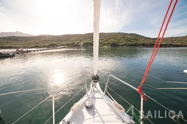 Oceanis 40.1 - Yacht Charter Sailica