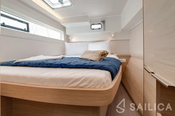 Lagoon 40 - Yacht Charter Sailica