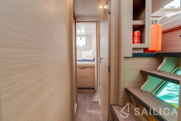 Lagoon 40 - Yacht Charter Sailica