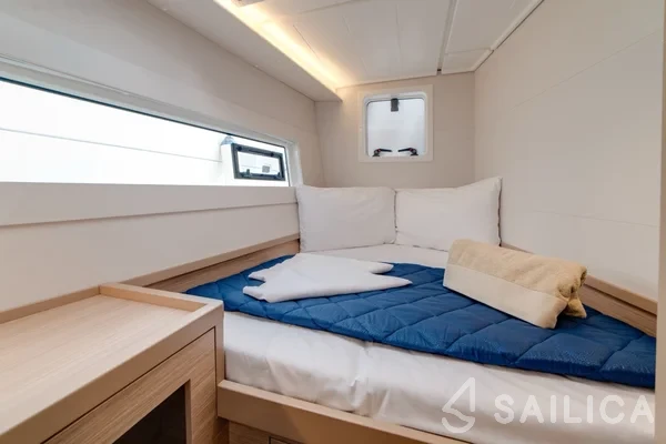 Lagoon 40 - Yacht Charter Sailica
