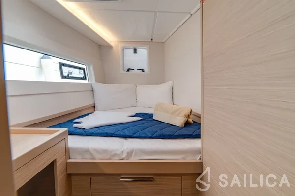Lagoon 40 - Yacht Charter Sailica