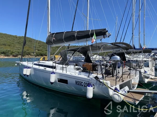First 44 - Yacht Charter Sailica