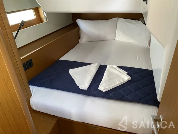 First 44 - Yacht Charter Sailica