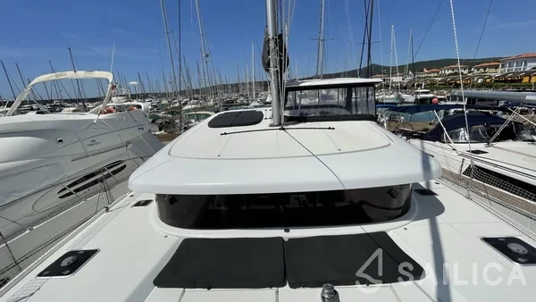 Lagoon 42 - Yacht Charter Sailica
