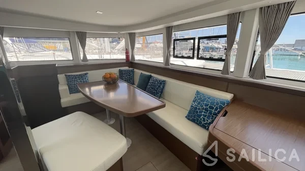 Lagoon 42 - Yacht Charter Sailica