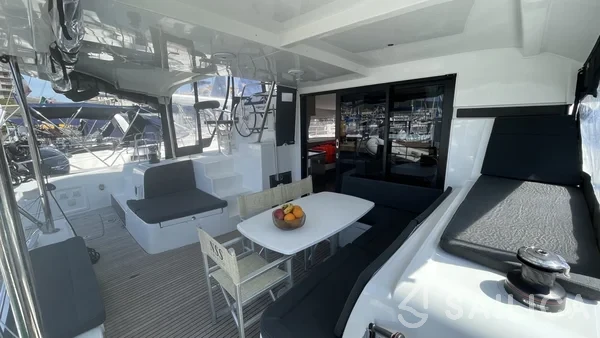 Lagoon 42 - Yacht Charter Sailica