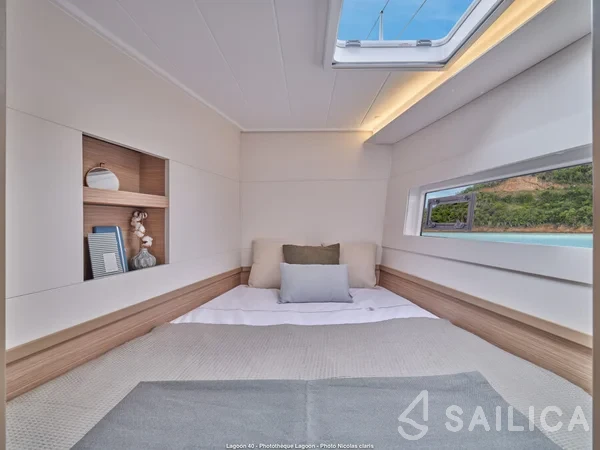 Lagoon 40 - Yacht Charter Sailica