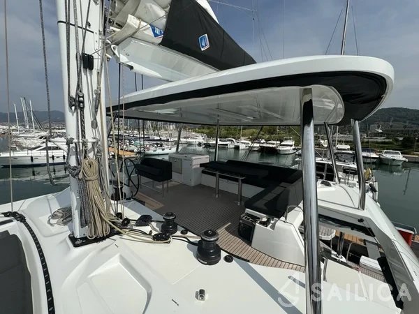 Lagoon 55 - Yacht Charter Sailica