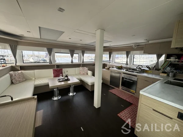Lagoon 55 - Yacht Charter Sailica