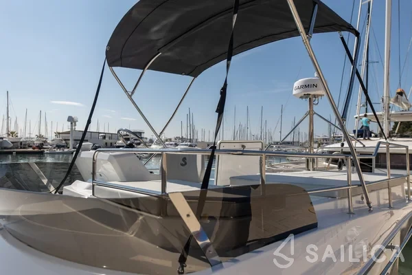 Antares 11 Fly - Yacht Charter Sailica