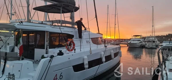 Bali 4.8  - Yacht Charter Sailica