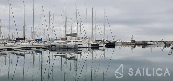 Bali 4.8  - Yacht Charter Sailica