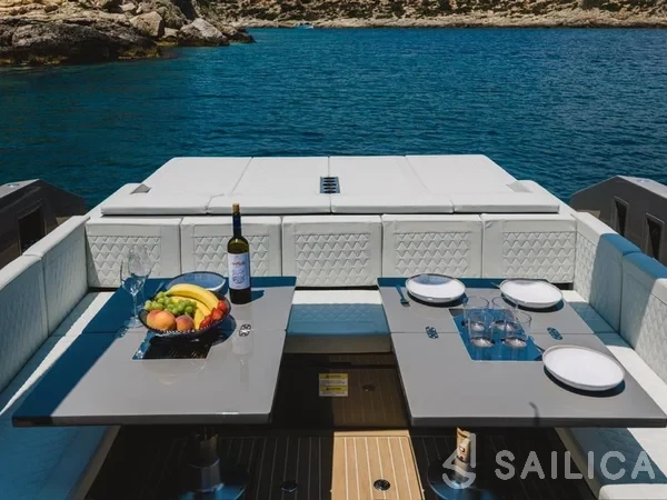 D42 Open - Yacht Charter Sailica