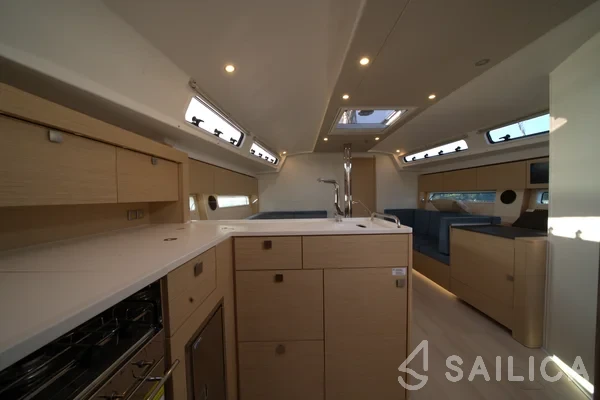 Hanse 410 - Yacht Charter Sailica