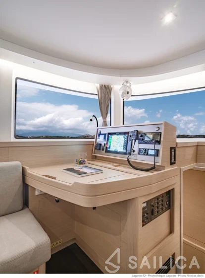 Lagoon 42 - Yacht Charter Sailica