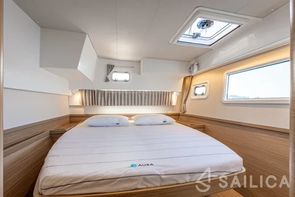 Lagoon 42 - Yacht Charter Sailica