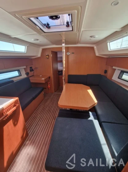 Bavaria C42 - Yacht Charter Sailica