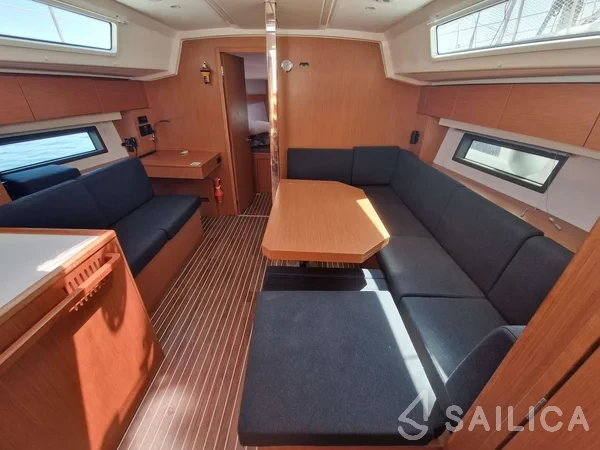 Bavaria C42 - Yacht Charter Sailica