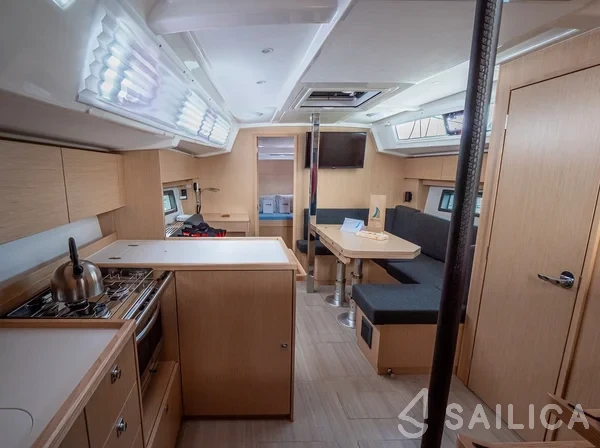 Bavaria C38 - Yacht Charter Sailica