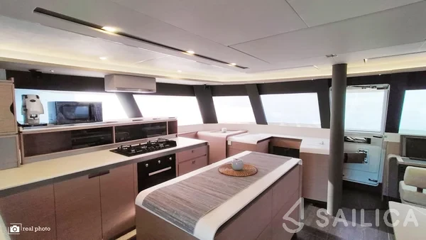 Samana 59 - Yacht Charter Sailica
