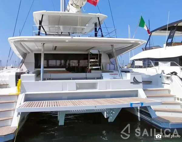 Samana 59 - Yacht Charter Sailica