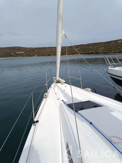 Elan E4 - Yacht Charter Sailica